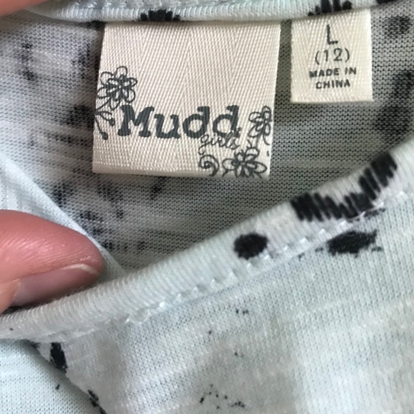 Mudd Aztec Print Romper-Size Large (12) - Picture 2 of 2